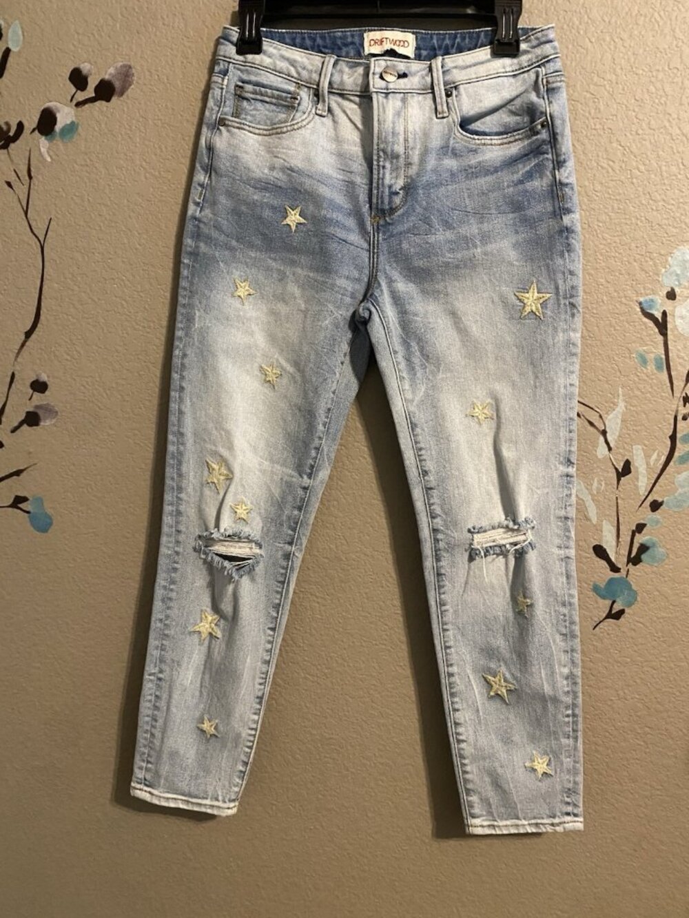 Driftwood "Izelle" jean Highrise Embroidered Star 26 - Picture 3 of 9